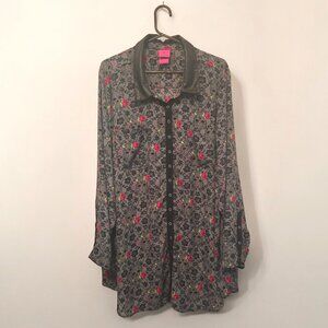 Torrid Betsey Johnson Skulls and Roses Tunic Blouse